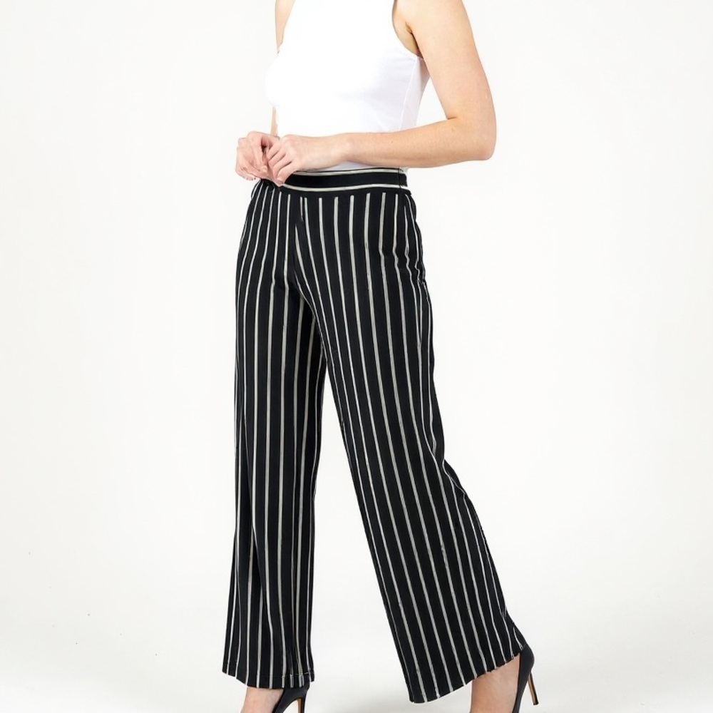 NWT Black and White Striped Wide-Leg Pants‎